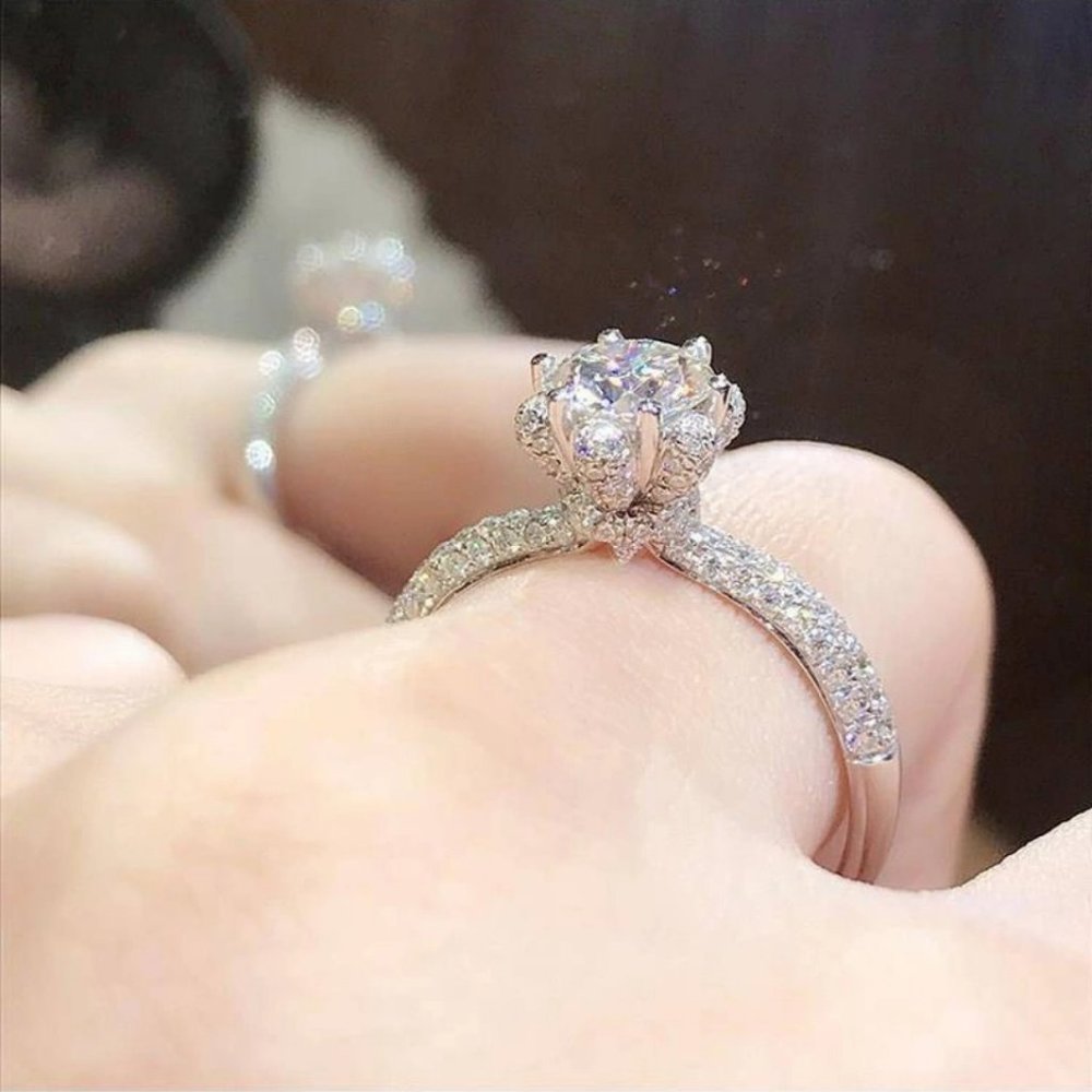 Certified 5ct. t.w. Moissanite Diamond Flower Wedding Engagement Ring NEW - Picture 4 of 13